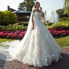 Charming Sweetheart Beaded A-Line Wedding Dresses Gorgeous Flowers Applique Lace