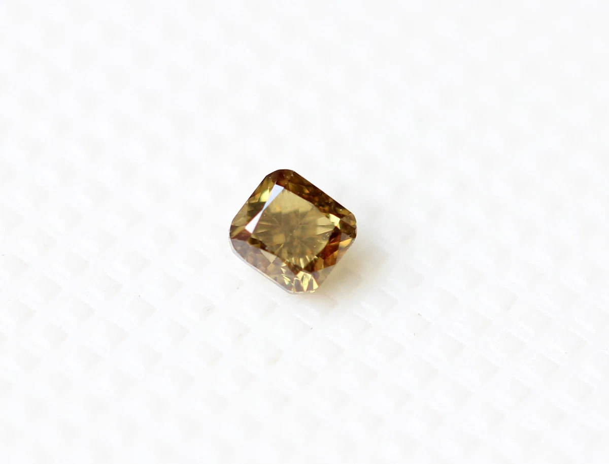 Cushion cut deals champagne diamond