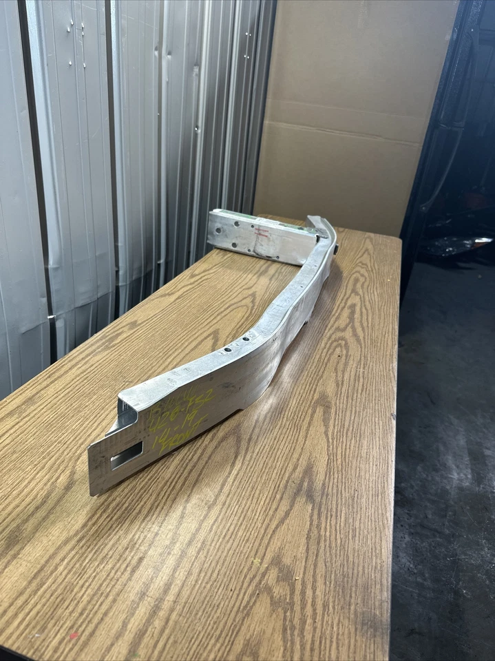 2012-2020 BMW 328I M3 428I FRONT REINFOCEMENT BAR IMPACT OEM USED - Изображение 2 из 4