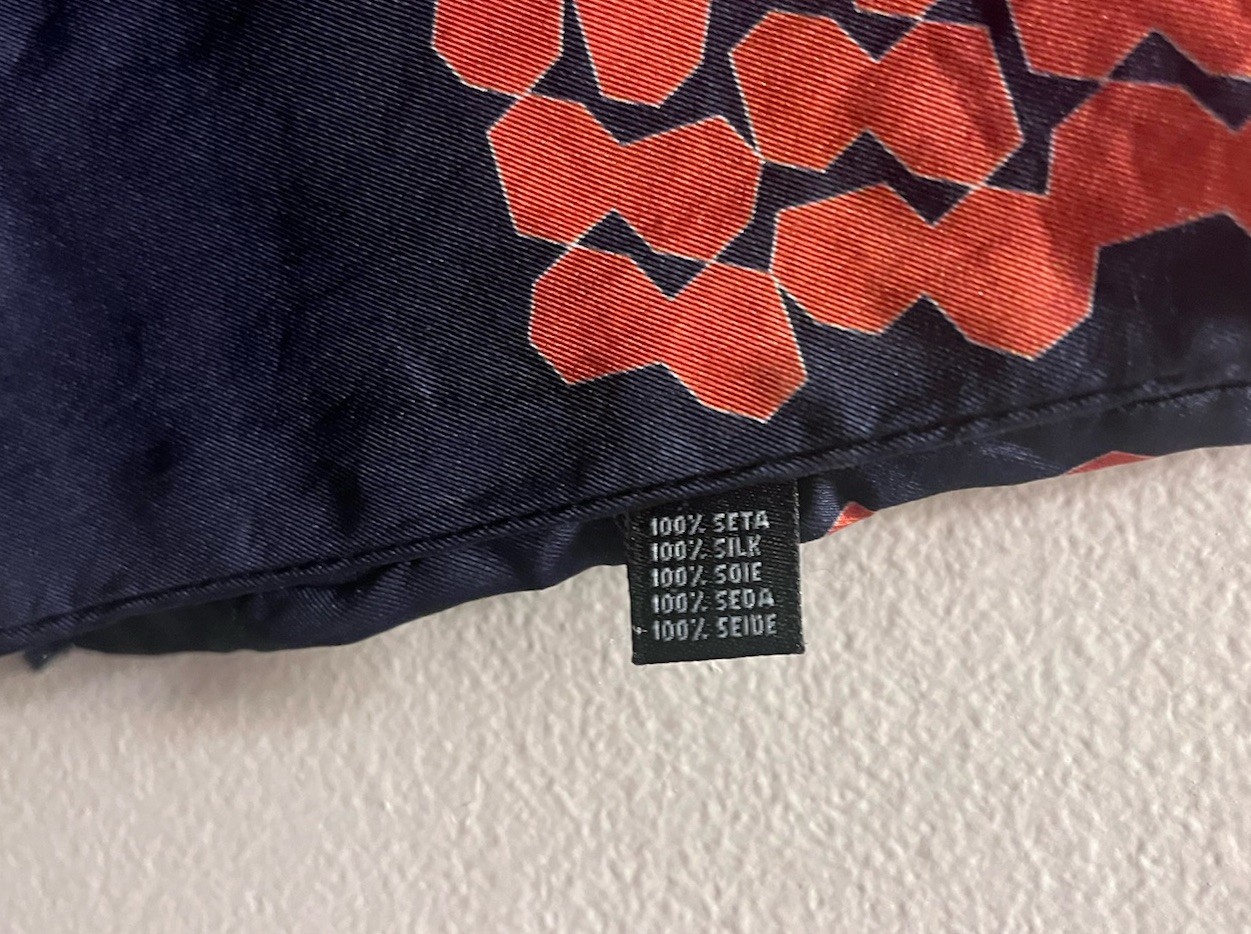 Women's Silk Geometric Pattern Rectangle Scarf Na… - image 3