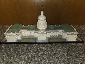 LEGO ARCHITECTURE: United States Capitol Building (21030)