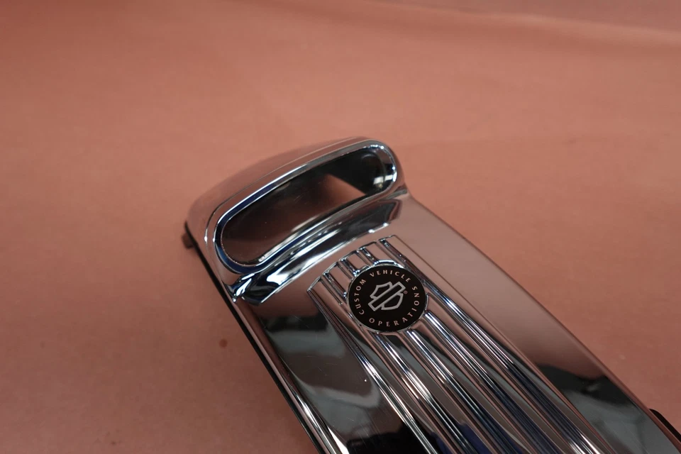 Harley Davidson VRSCSE 2005-2006 V-Rod cubierta superior del tanque soporte cromado Foto 4 de 4