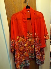 Vintage Red Floral Kimono Women's Sz M Featuring A Traditional Style Pattern...