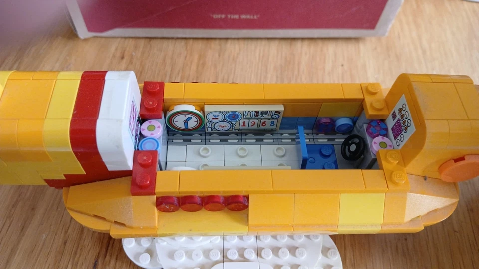 LEGO Ideas 21306 The Beatles Yellow Submarine, photo 4 of 5
