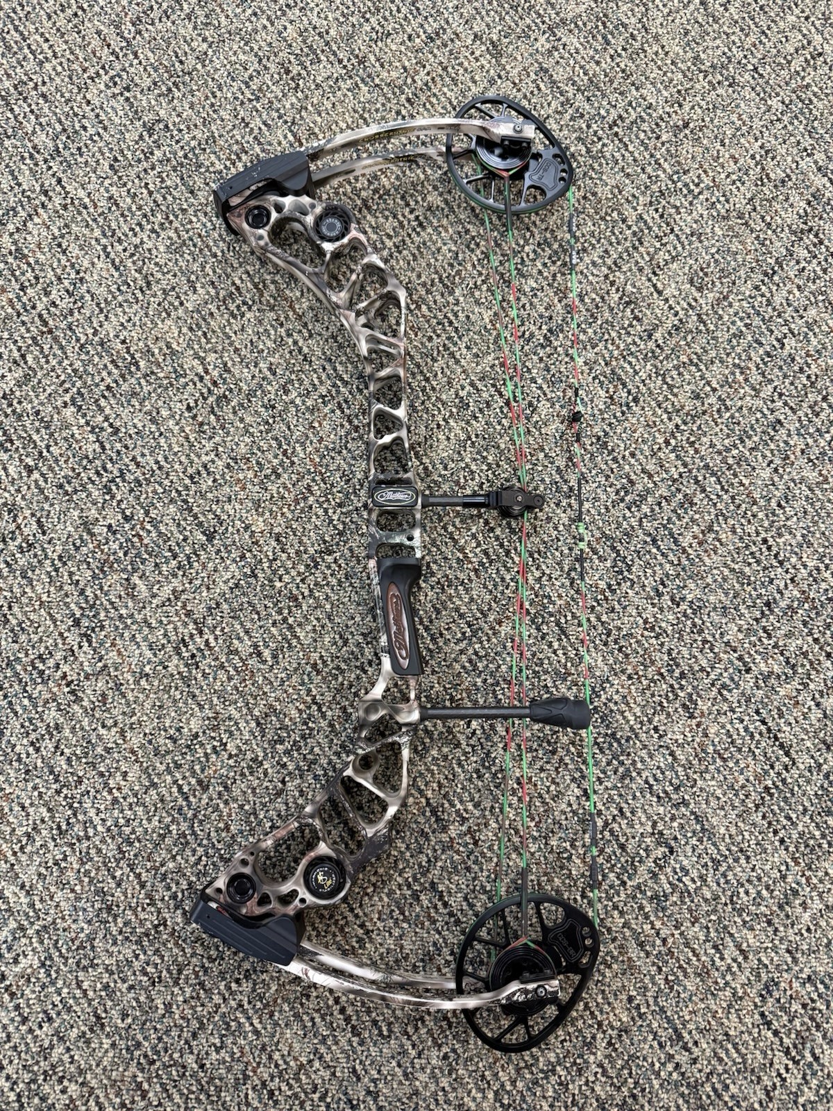 USED Mathews Stoke Compound Bow 40-45# Weight 26" Draw - Mathews Bow - Archery