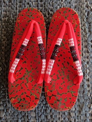 Red Lacquered Wooden Geta 23cm Height with Red & Black Thongs