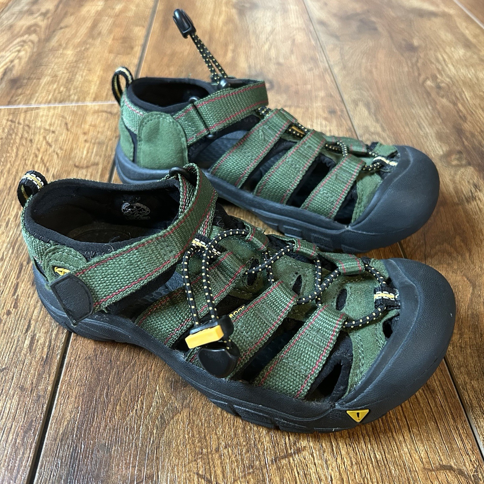 Scarpe casual Keen Newport H2 verdi con corda impermeabile spiaggia Stati Uniti bambini giovani 2