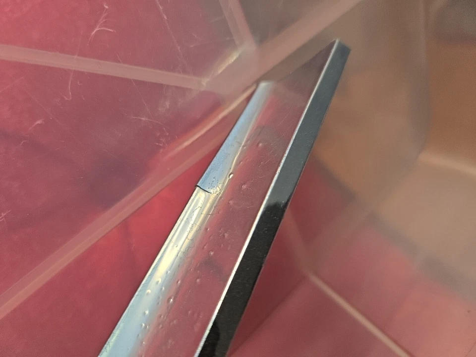 56 Plymouth Belvedere Plaza Savoy 1956 tapa trasera emblema cromado adorno Foto 2 de 4