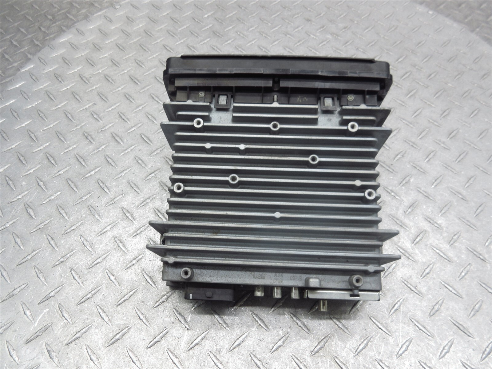 2015 Harley Ultra Classic Low FLHTCUL Radio Stereo Head Unit Control Display