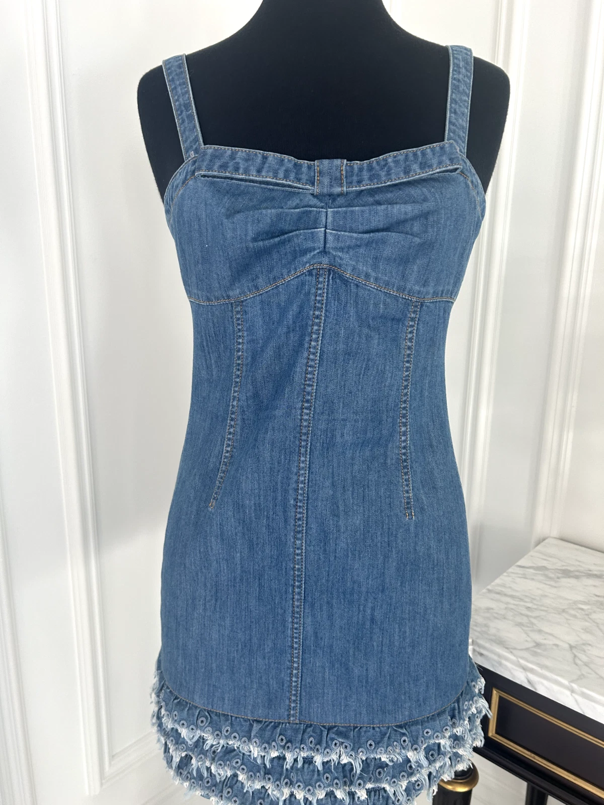 Abito in denim MOSCHINO blu jeans con dettaglio guaina con frange taglia 40 it o US 6