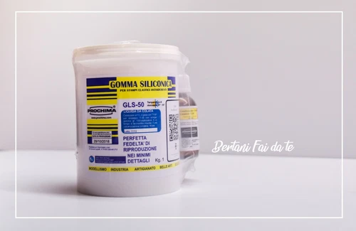 Prochima GLS-50 Gomma siliconica 1kg + catalizzatore T-30 + spatola
