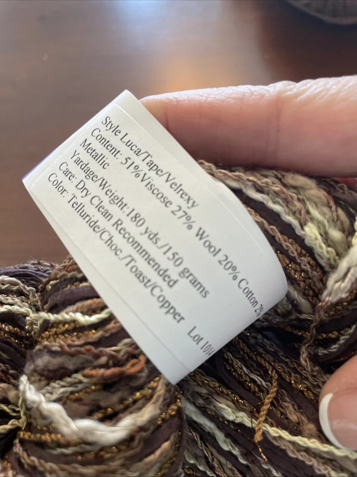 Hilos Lucci Lucatape Velrexy hilo de diseñador marrón crema metálico 180 yardas Foto 4 de 4