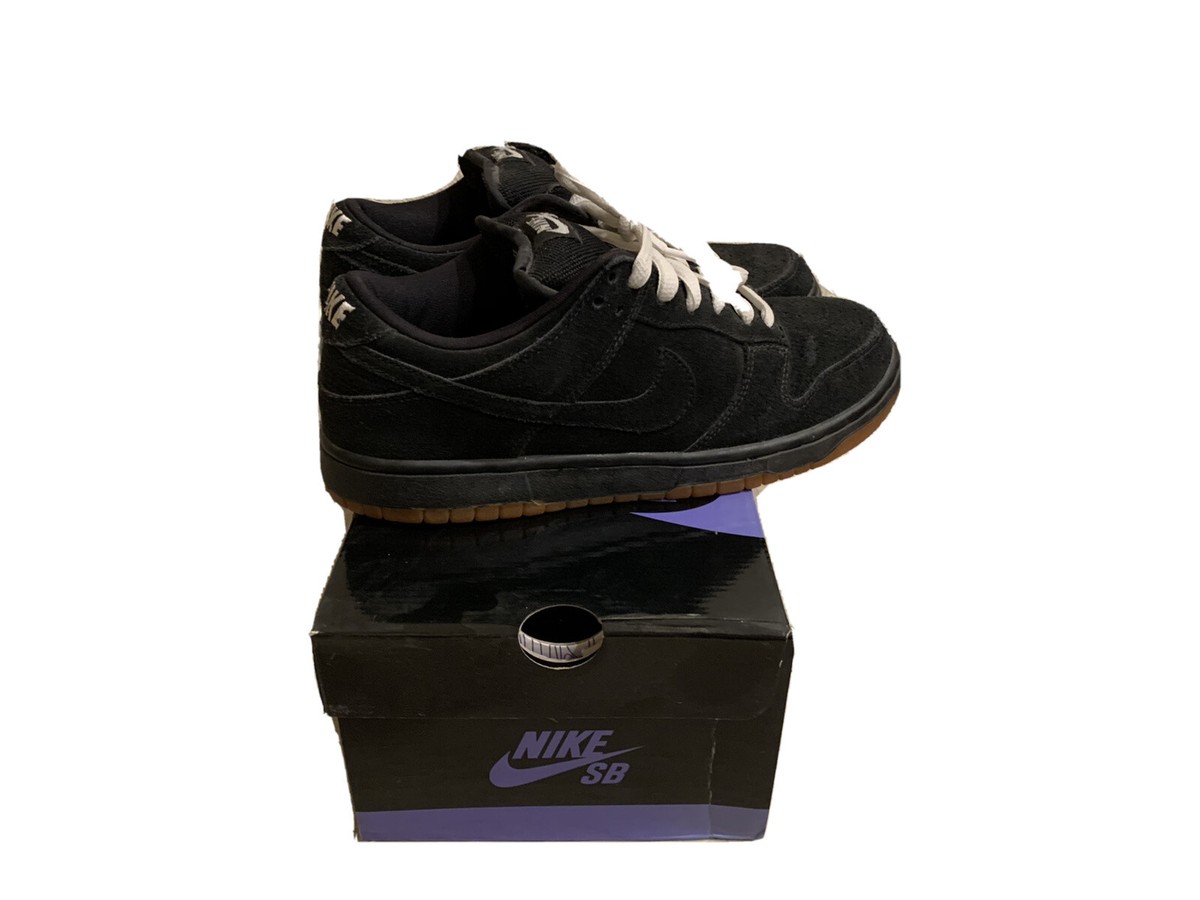 Nike Dunk Low SB Black Gum Suede 2006 Size 9 (304292 901 Nike Dunk Low SB Black Gum Suede 2006 Size 9 (304292 901