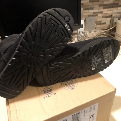 NEW UGG Australia Star Wars Darth Vader Swarovski Crystal sz 10