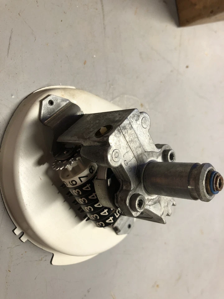 Mercury Cyclone GT 1968 68 Montego MX velocímetro interior estándar C8GF-17265 Foto 4 de 4