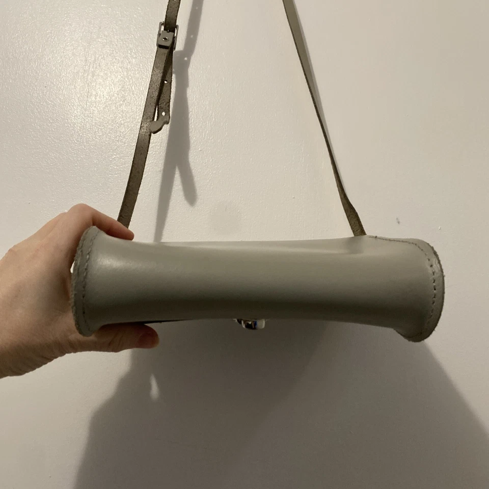 Cartera Bandolera The Cambridge Satchel Company Pushlock Cuero Gris Piedra Foto 4 de 4