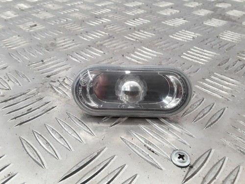 Volkswagen Caddy 2005 Vorderes Rechtes Kotflügel Blinkerlicht 2K0949117 VEI3868