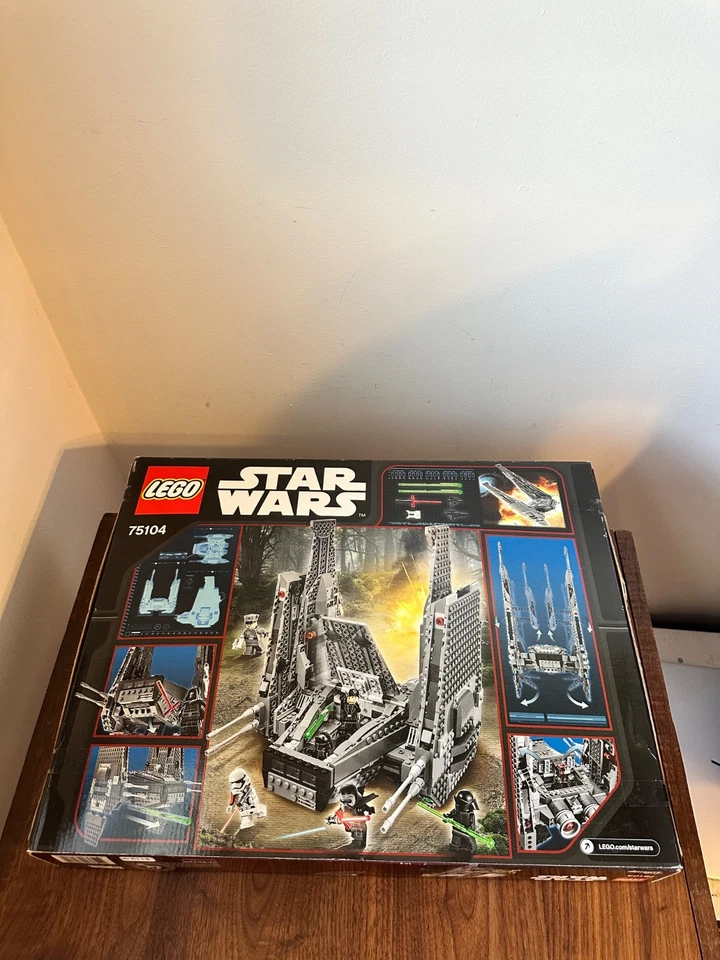 Star Wars Lego 75104 Kylo Ren's Command Shuttle New Retired Sealed Set Box - Image 3 of 4