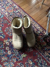 REDUCED Ugg Australia Women s Classic Short Chestnut Boots Size 6. Reduced