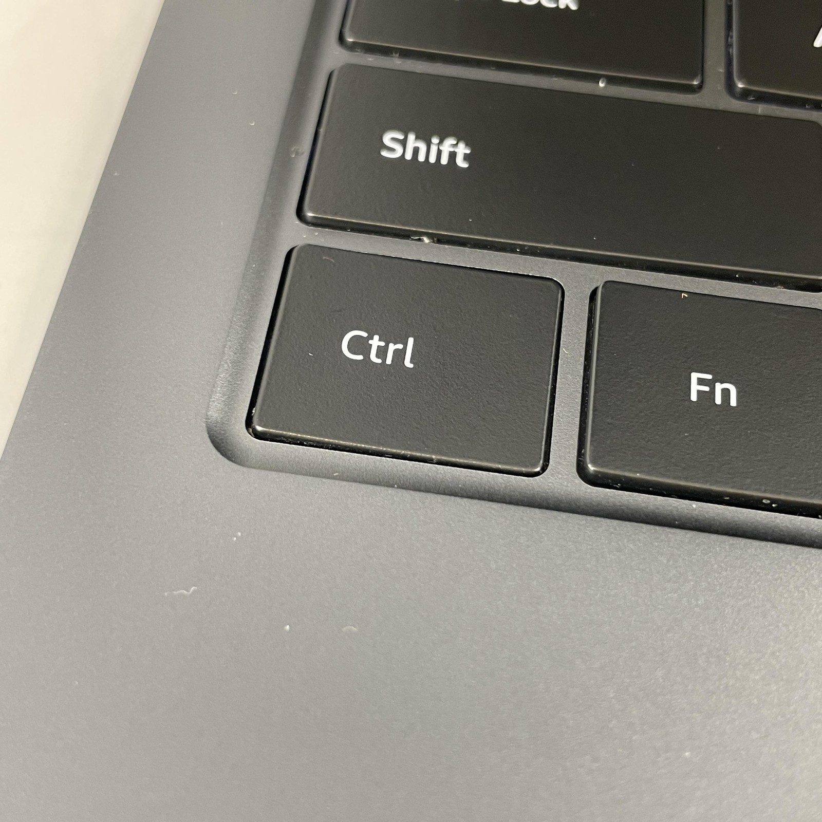 Samsung Galaxy Book3 Ultra 16 120Hz QHD+ 2.6GHz i9-13900H 32GB 1TB RTX 4070 READ