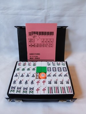 Mahjong Set 148 grün hinterlegte Spielsteine Buch Würfel Etui Mah Jong Jongg Vintage selten 2