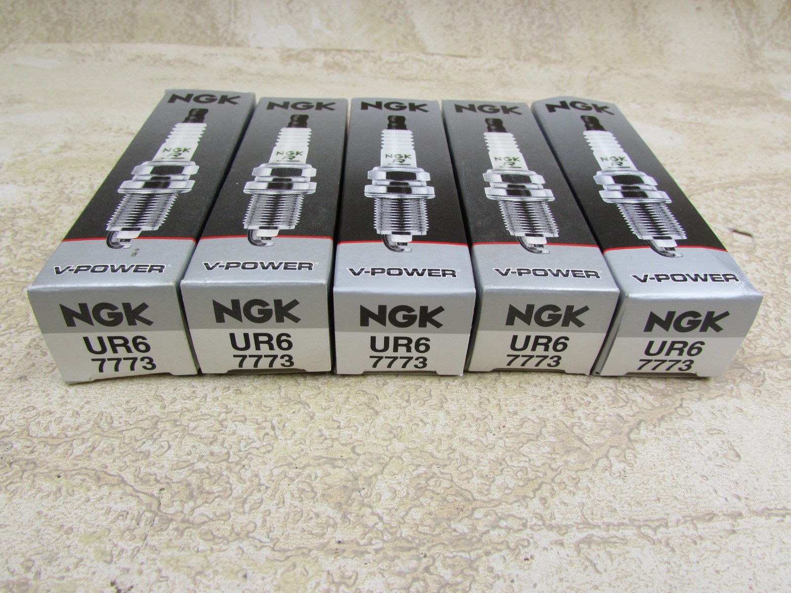 5 PACK, NGK 7773 UR6, V-Power Spark Plug, Made In Japan