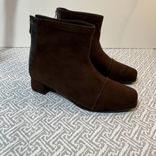 Women s Brown Suede Ankle Boots with Black Zipper Closure Size 39 New