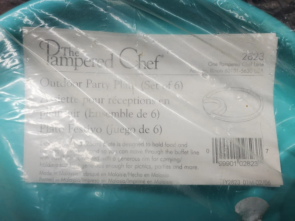 New Set of 6 Pampered Chef Plastic Outdoor Party Picnic 10" Plates Blue & Green - Image 4 of 4