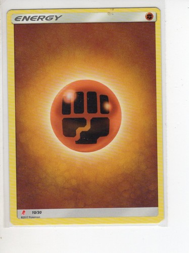 FIGHTING ENERGY SUN & MOON SET POKEMON CARD 10/30 MP