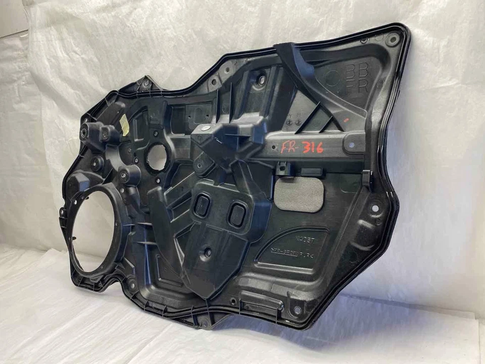 2011 MAZDA 3 передняя дверь отделка панели перевозчик вставить правой стороне пассажира RH G - Изображение 2 из 4