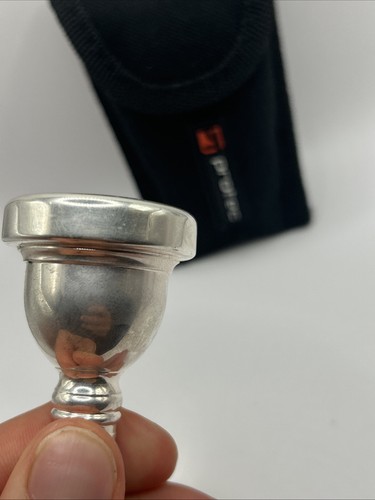 Boquilla trombón de caña pequeña Vincent Bach 5G con estuche - Imagen 7 de 14