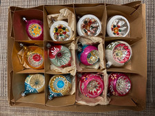 Lot 1. 12 Vintage 2 3/4-3 1/2 in. Teardrop Round Christmas Ornaments Poland