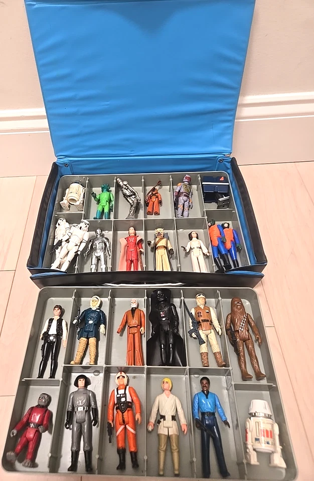 1977 Star Wars Kenner Action Figure Collector's Case with 27 1977, 1978 Figures - Image 2 of 4