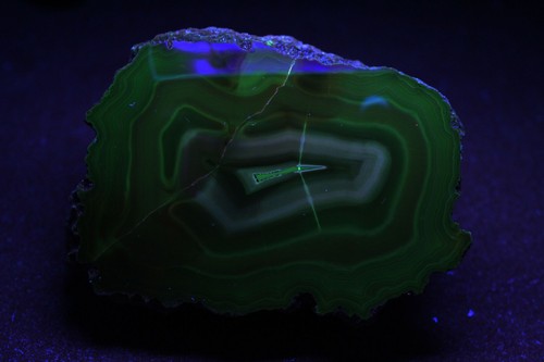 Esemplare da collezione di agata Condor (fluorescente) CC1 - Foto 2 di 2