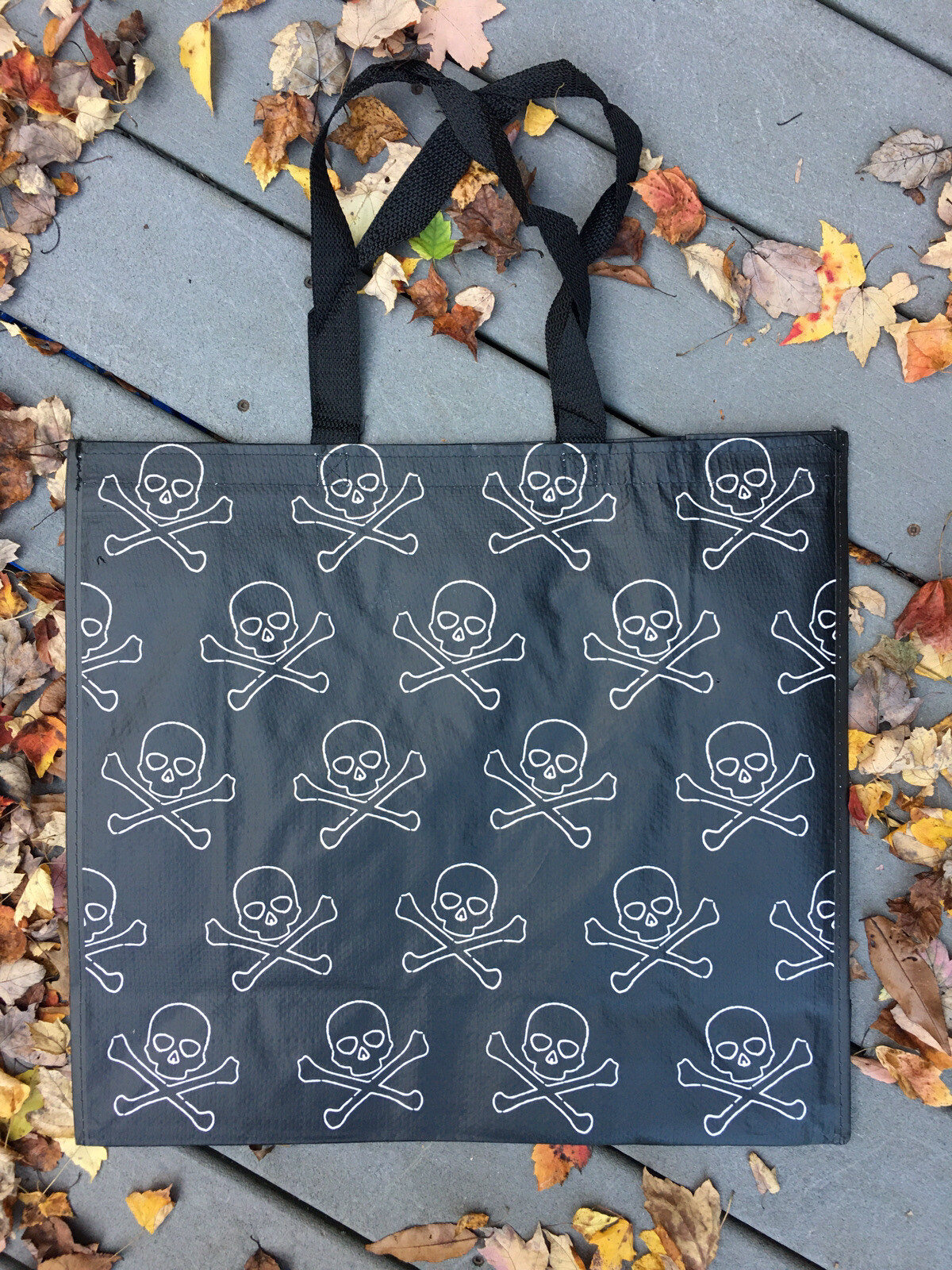 Pirate Skull Pattern Print Leather Tote Bag