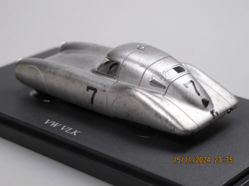 Autocult 07028 VW VLK Stromlinie Sieger Autobahnrennen 1947 silber #7 1:43 - Bild 2 von 5