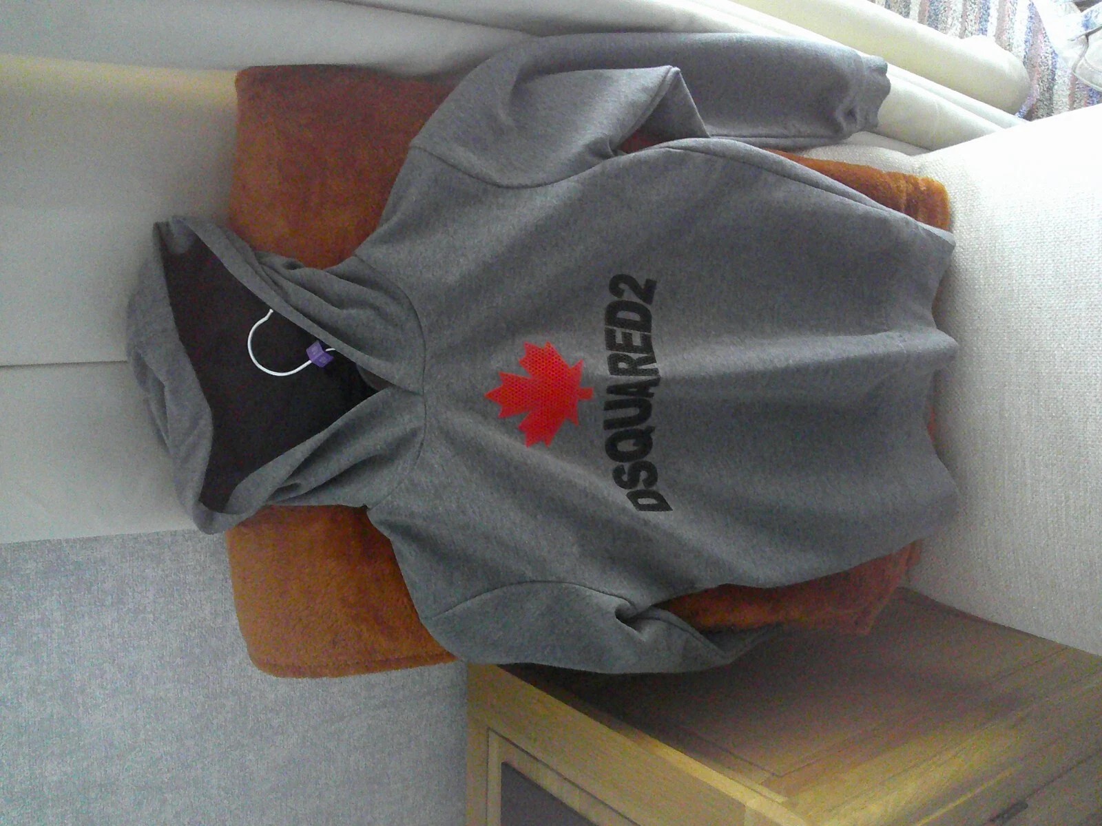 DSQUARED2 dsquared 2 felpa con cappuccio bambino taglia 9 10 ottime condizioni nessun danno.