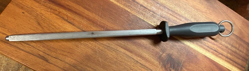 Afilador de cuchillos JA Henckels Intl Solingen Alemania acero plateado y negro Foto 3 de 4