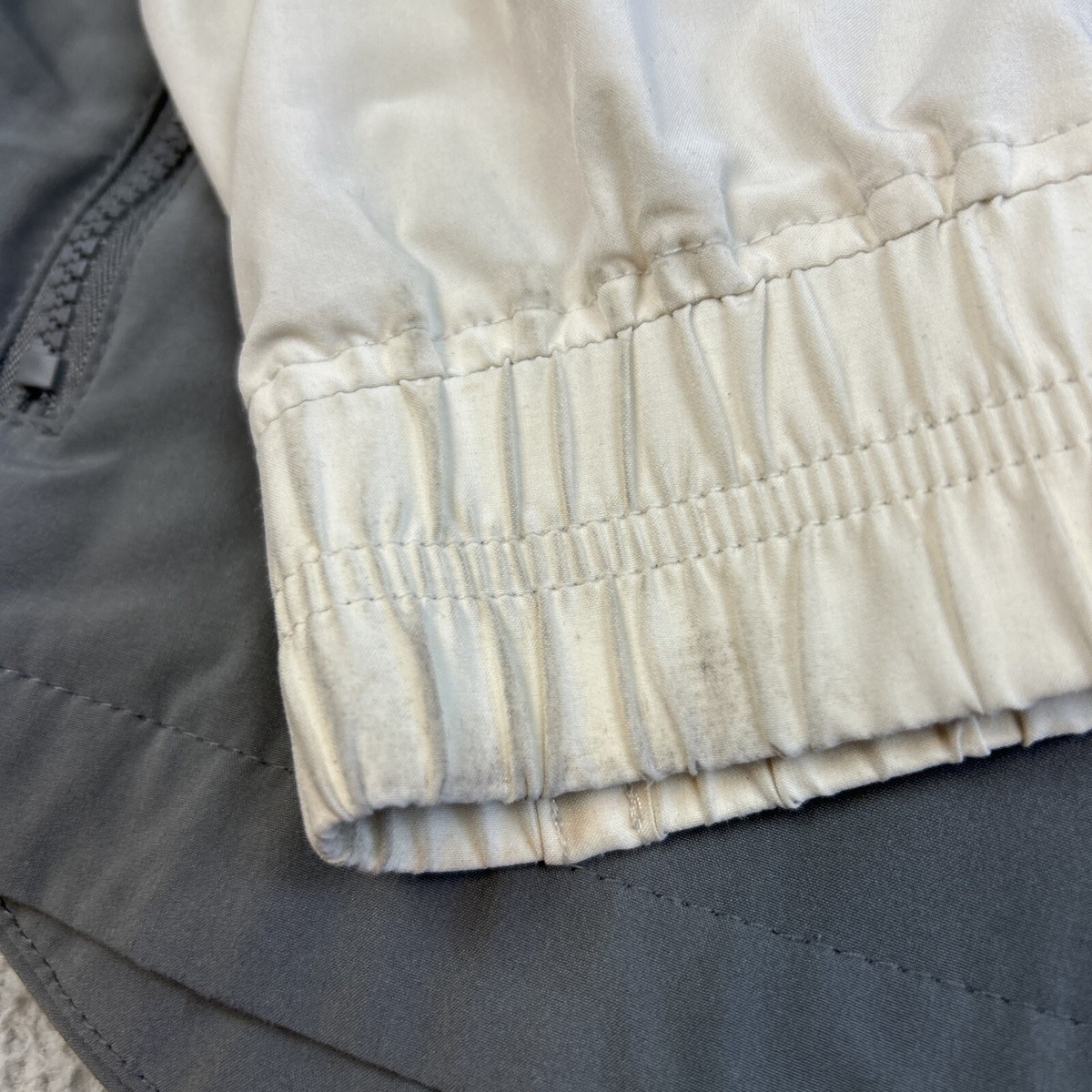 hollisterページ New Image™ Two-Piece Closed Ostomy Pouch – Filter | Hollister US