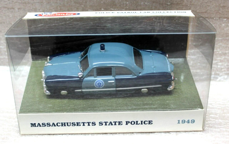 Ford 1949 - Coches de policía estatal - escala 1:43 - rosa blanca - 4 + 1 opción adicional Foto 4 de 4