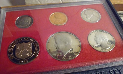 Junk Drawer Lot US Coins $5/2 Currency Bills Tokens Medals Some Silver + More - Picture 15 of 24