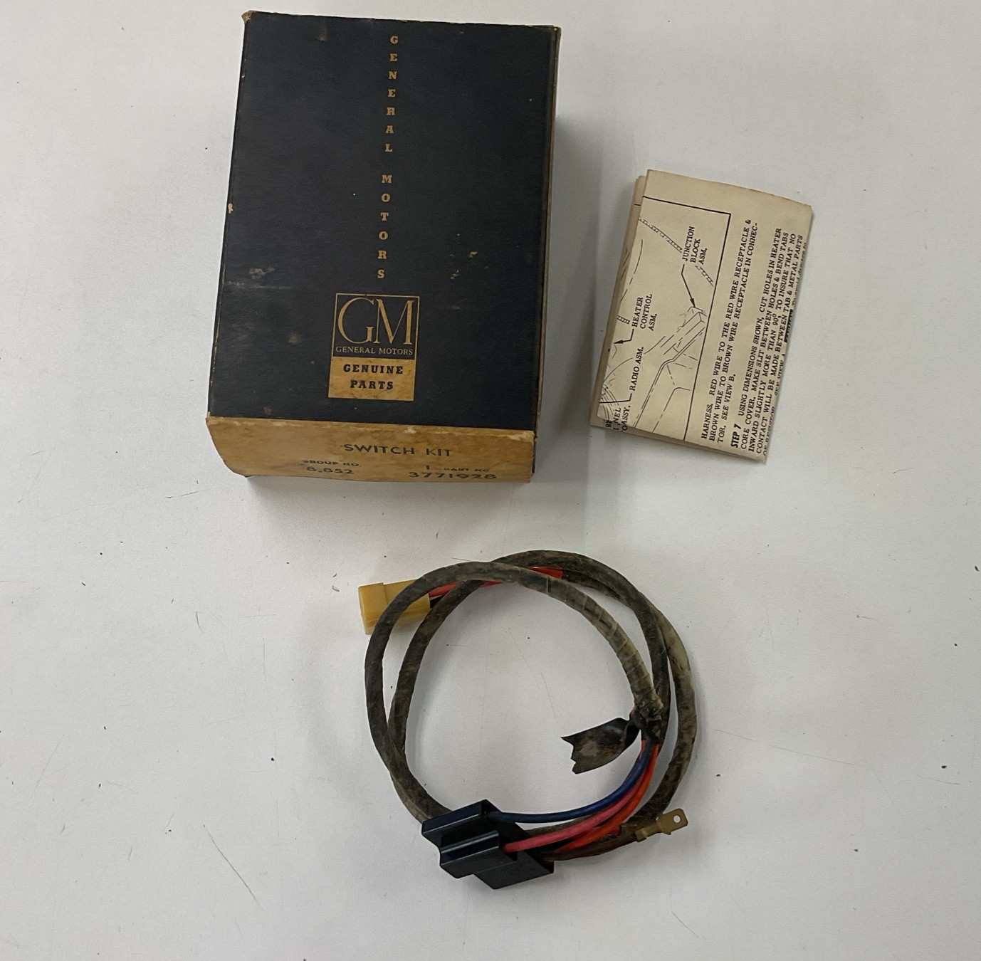 NOS GM 1958 Chevrolet Impala Heater Switch harness 3771928   p5