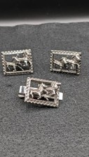Rare Vtg Horse Racing Harness  Metal Square Cufflinks & Tie Cli 3D Frame Pattern
