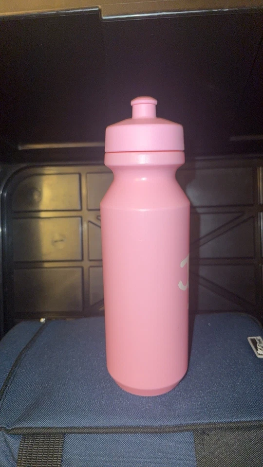 Botella de agua deportiva Nike rosa Just Do It 24 onzas de plástico sin BPA Foto 3 de 3
