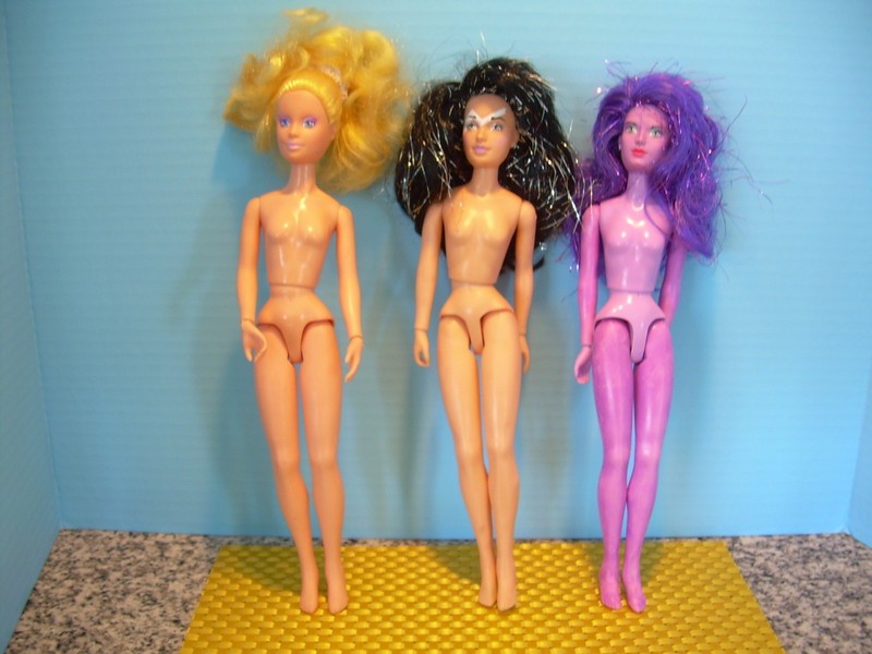 VINTAGE JEM AND THE HOLOGRAMS VIDEO JETTA & SYNERGY DOLLS