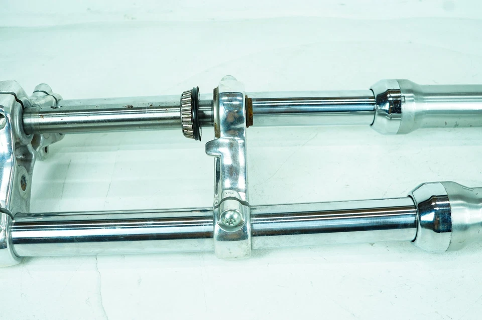 07 Harley Sportster Custom 883 Horquilla Delantera Triple Árbol Izquierda Derecha Pata Deslizante 1352 Foto 3 de 4