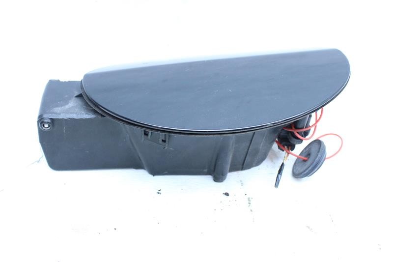GAS FUEL FILLER LID DOOR Maserati Quattropo 2014 14 Black 1115181