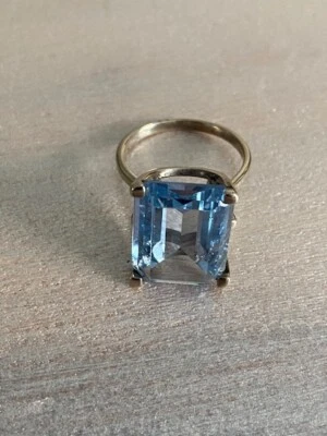 Solitaire Aigue-Marine environ 11 carats taille émeraude 1,8x1,4  Hauteur 6mm - Photo 1/4