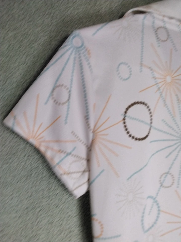 Izod XFG Cool FX Womens Top Polo Shirt Size XS White geometric short sleeve Zip - Image 2 of 4