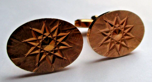 Boutons De Manchette Vintage En Or Et Nacre - Gravure Et Chainette - Modèle Ancien - Occasion Superbe